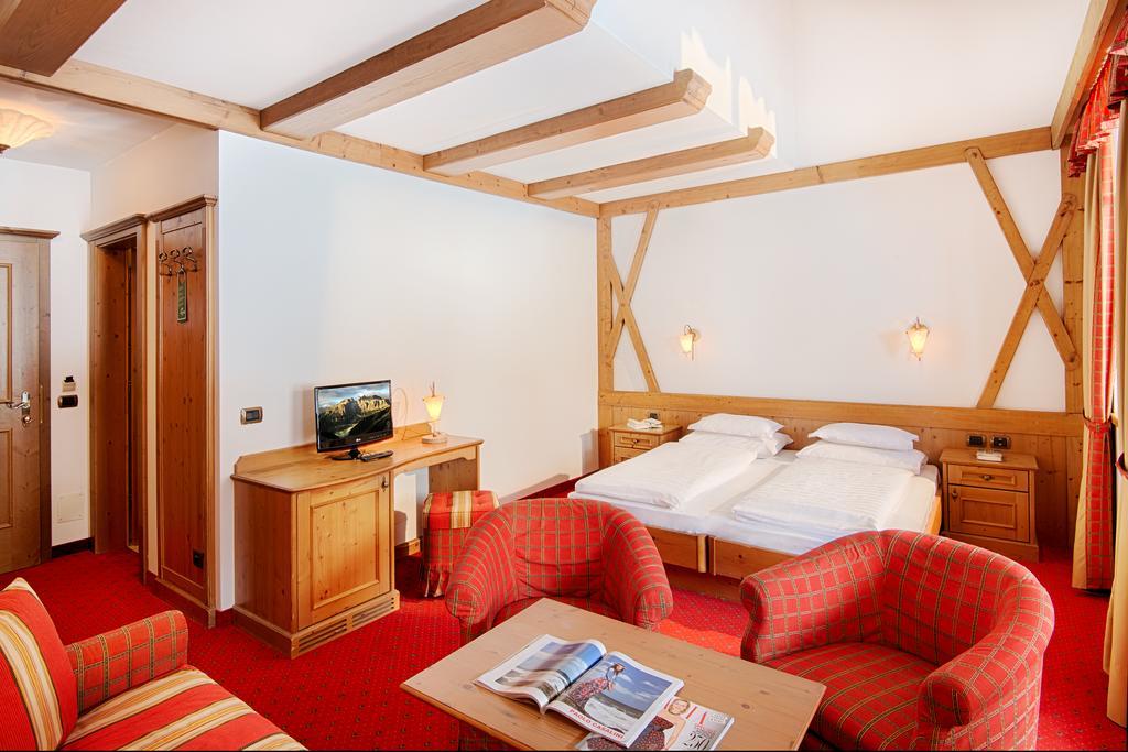 Hotel Garni Elisir Arabba Habitación foto